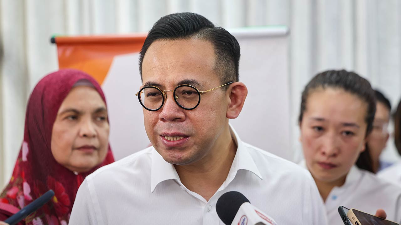 baru dan hangat dalam sorotan korporat dan bisnes