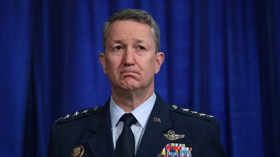 霍尔木兹海峡“战术环境复杂”　美最高将领：护航非易事