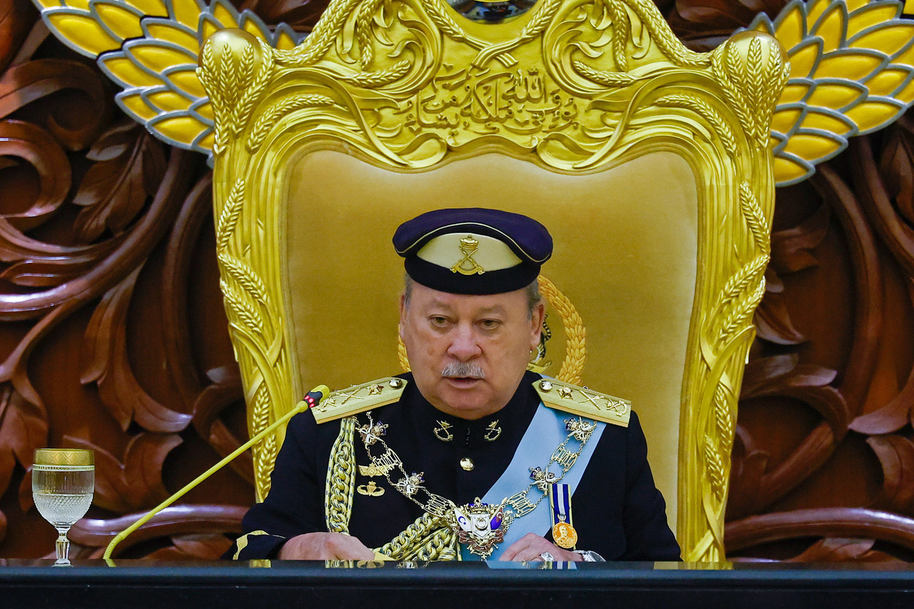 ‘Agaknya lepas ini hanya Sarjan saja dilantik jadi PAT’ Agong kecewa kes rasuah dalam ATM