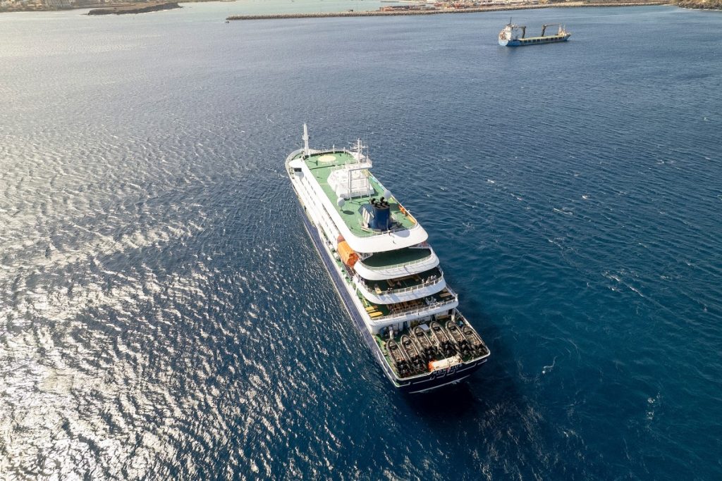Most crew members aboard MV Hondius to undergo quarantine in Rotterdam upon arrival