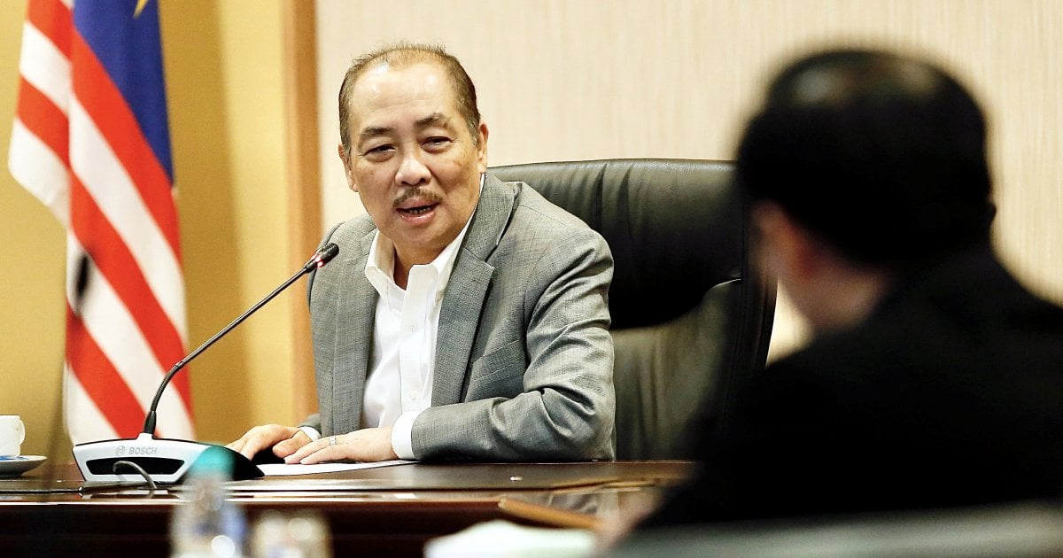 Hajiji cracks down on underperforming GLC leaders in Sabah