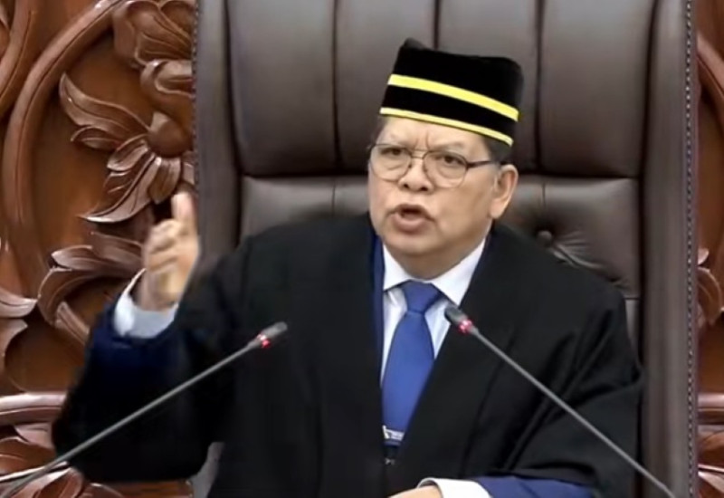 Speaker yet to receive notice of Hamzah’s resignation as Opposition Leader