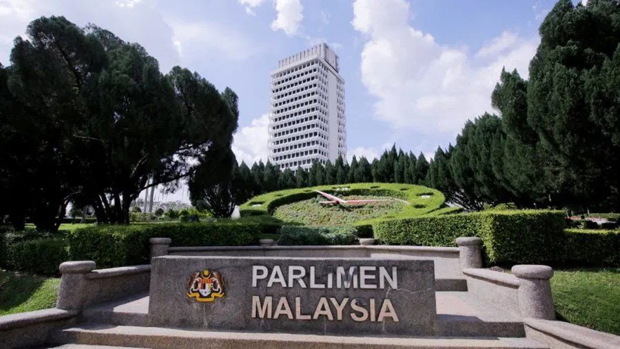 擅闯国会禁区　中国网红被罚800令吉