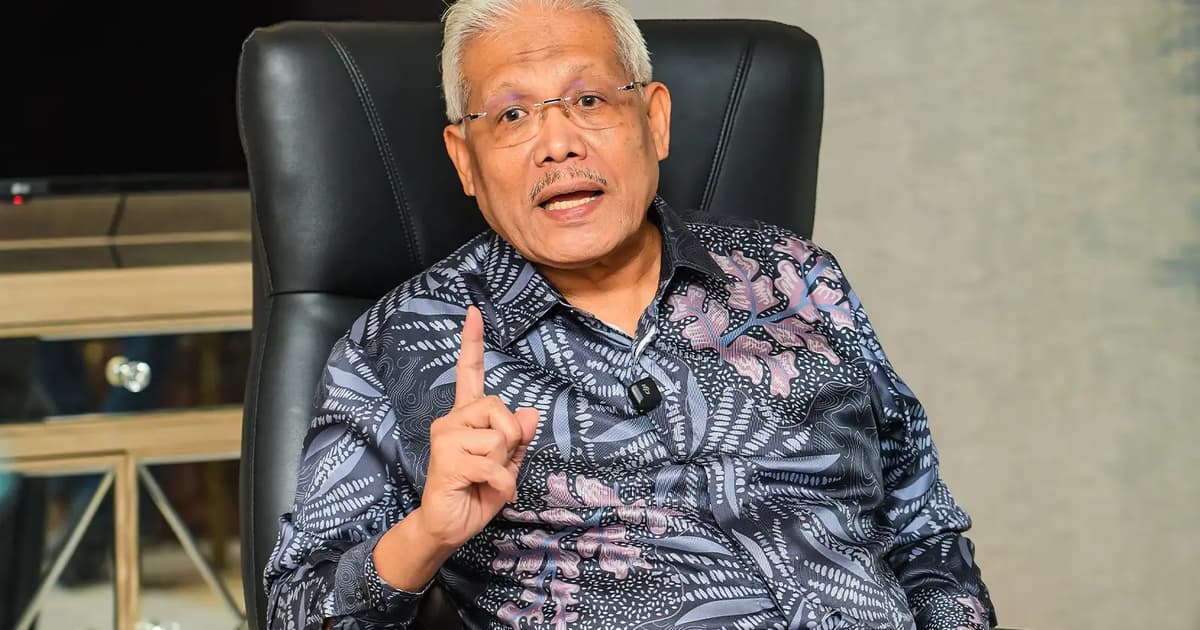 Hold special Dewan sitting over Mideast conflict’s impact, says Hamzah