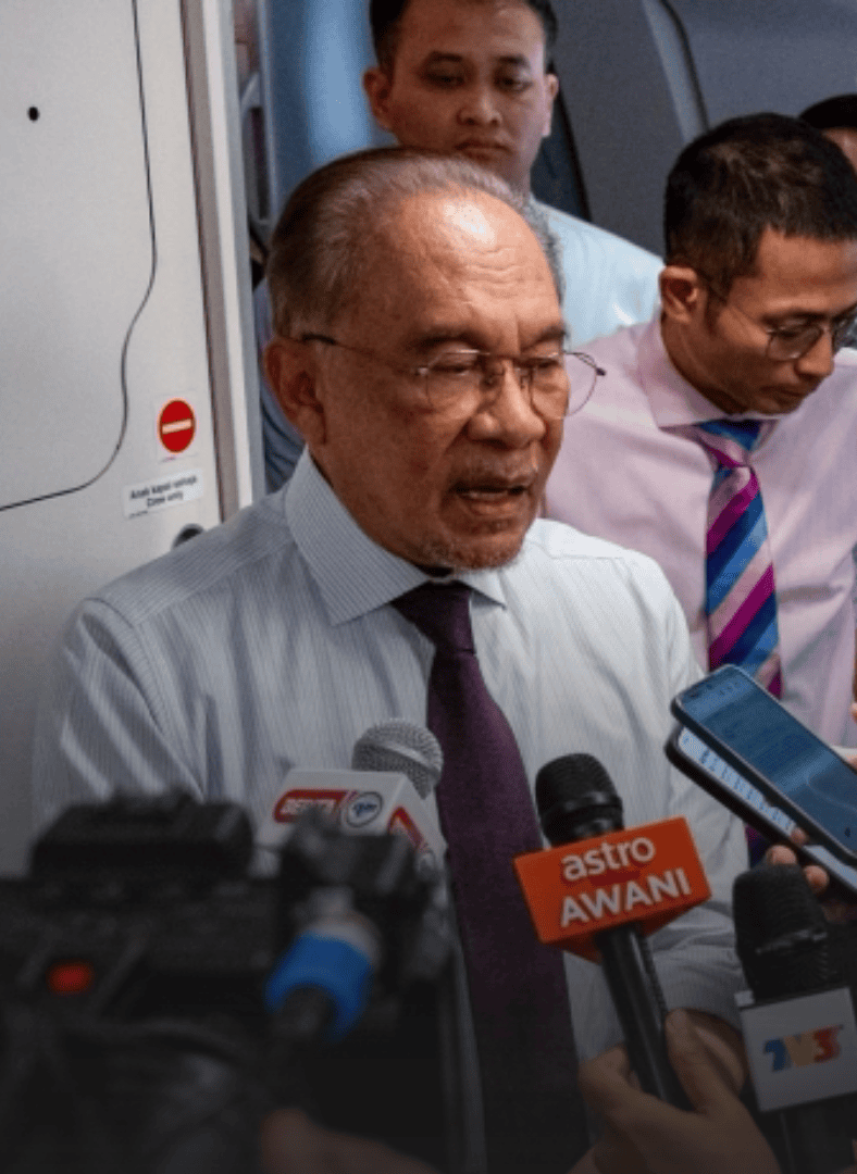 anwar ibrahim setiausaha politik surat sokongan tegur keras tidak pecat projek hospital