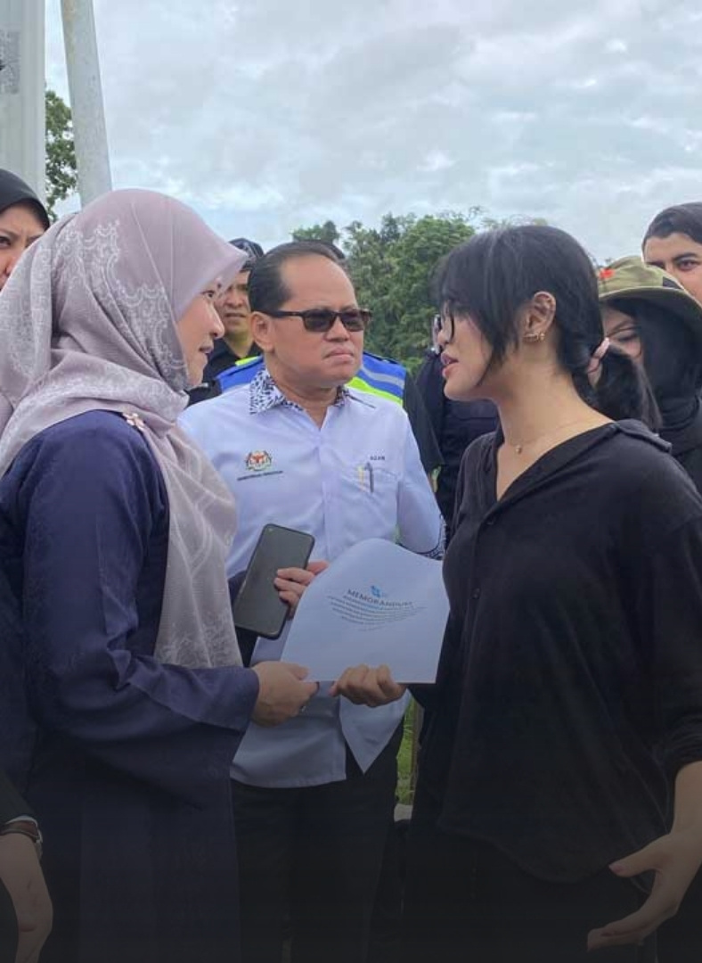 fadhlina sidek resignation demands amid schools crisis