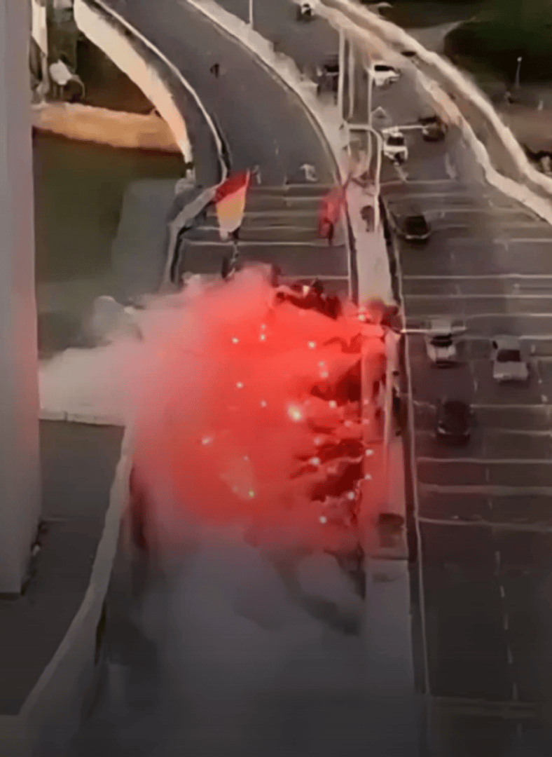 insiden bakar suar penyokong selangor fc di drawbridge terengganu