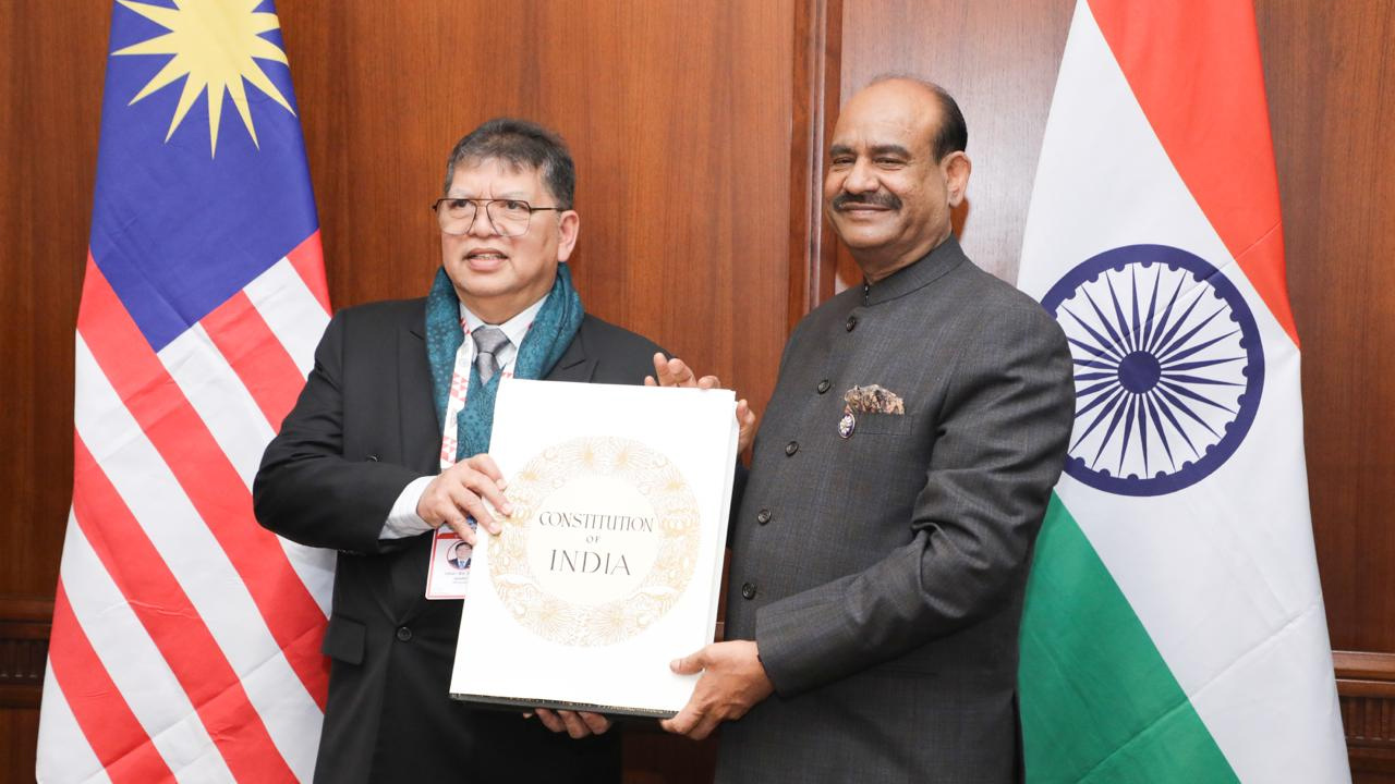 Johari Abdul adakan perbincangan dengan rakan sejawat dari India mengenai kerjasama dua hala