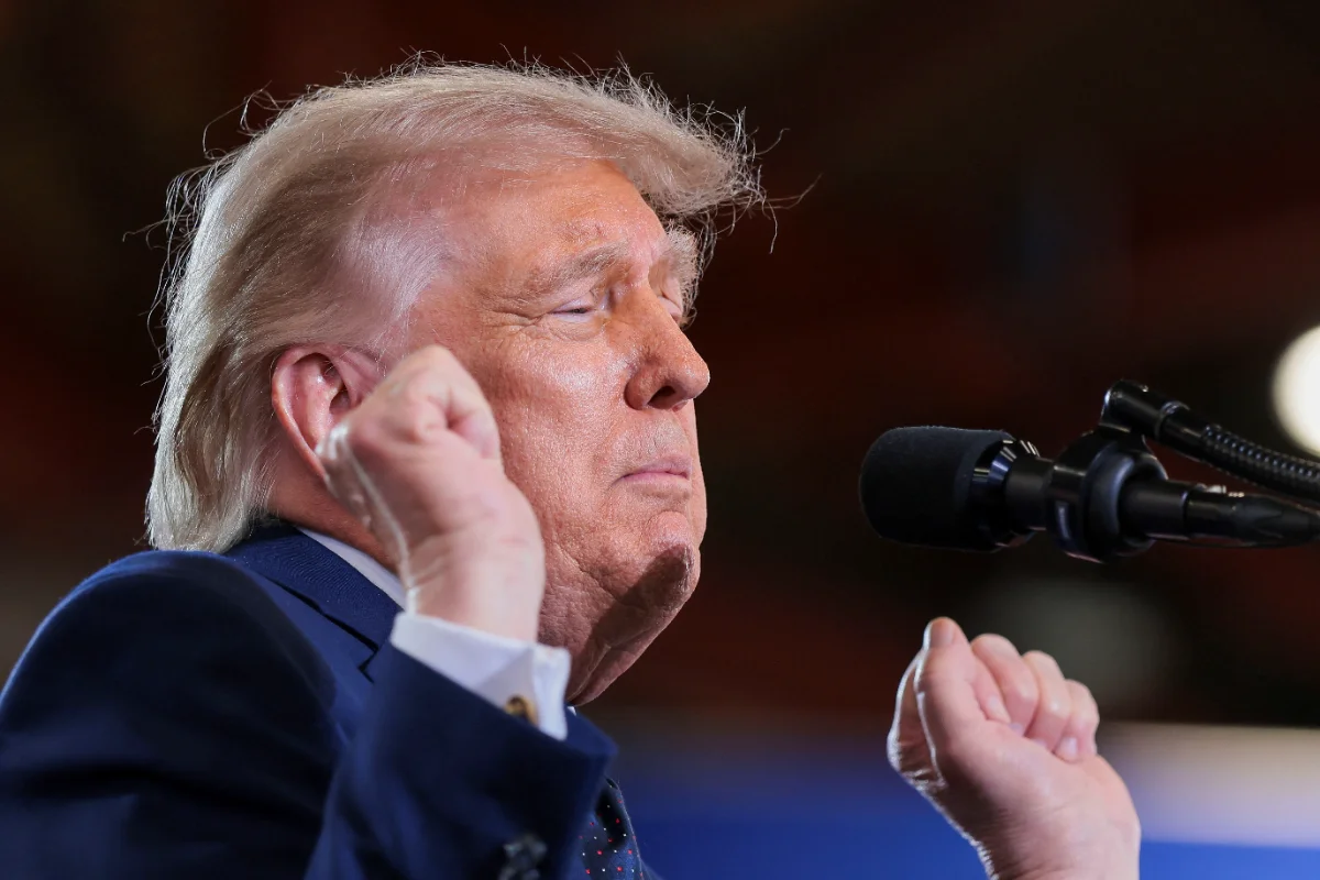 Trump vows to insist Iran nuclear programme ends in final deal